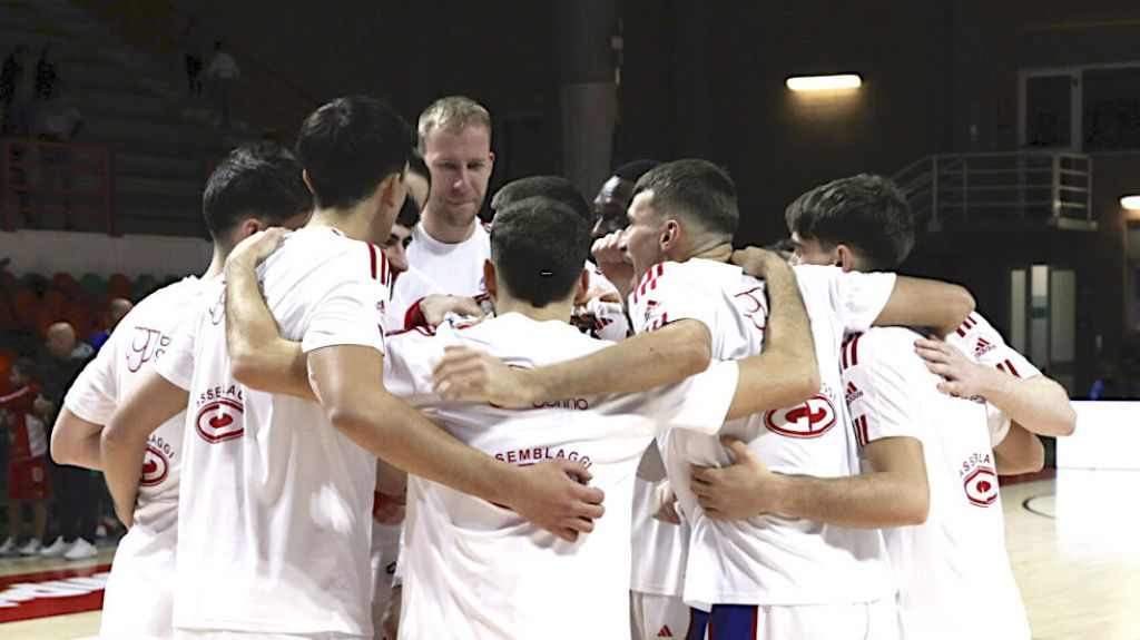 La Novipiù vince a Piacenza contro la Bakery: 75-84